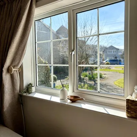 펜션 Newly Renovated House In