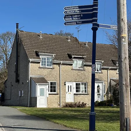 Newly Renovated House In 펜션