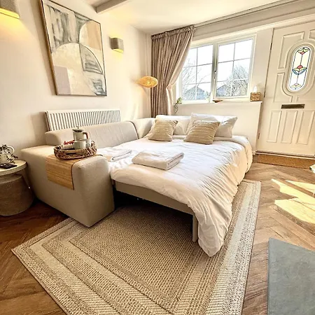 Newly Renovated House In בית נופש